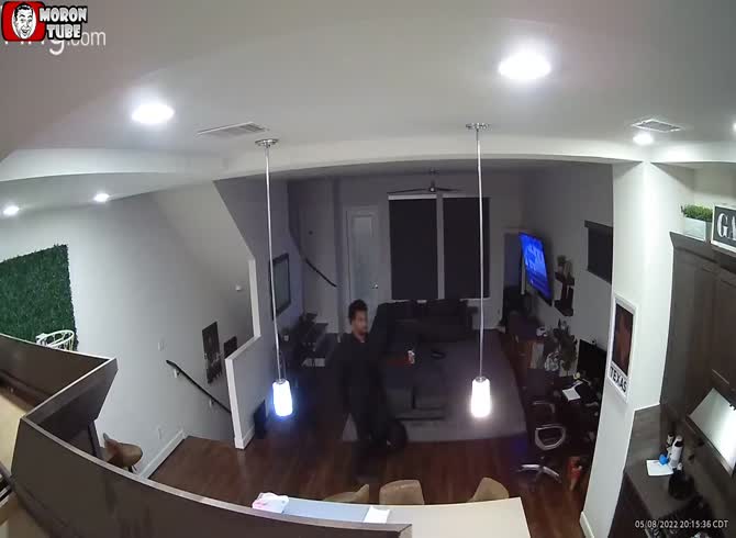Video :His owner no longer wants him, so he kidnaps him